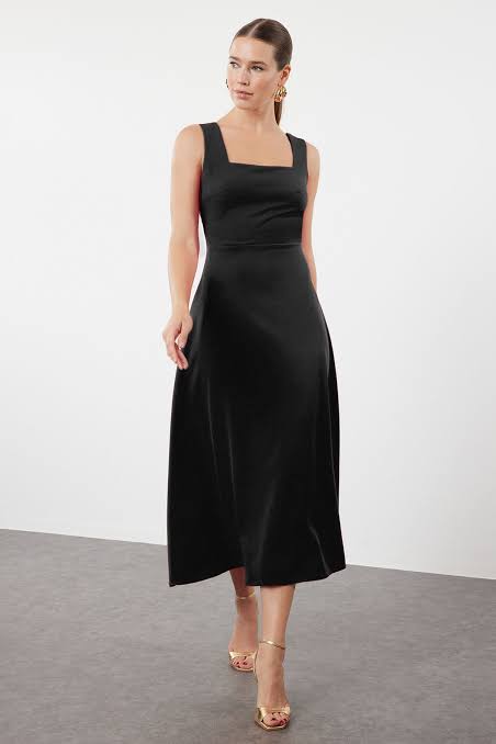 Black midi dress