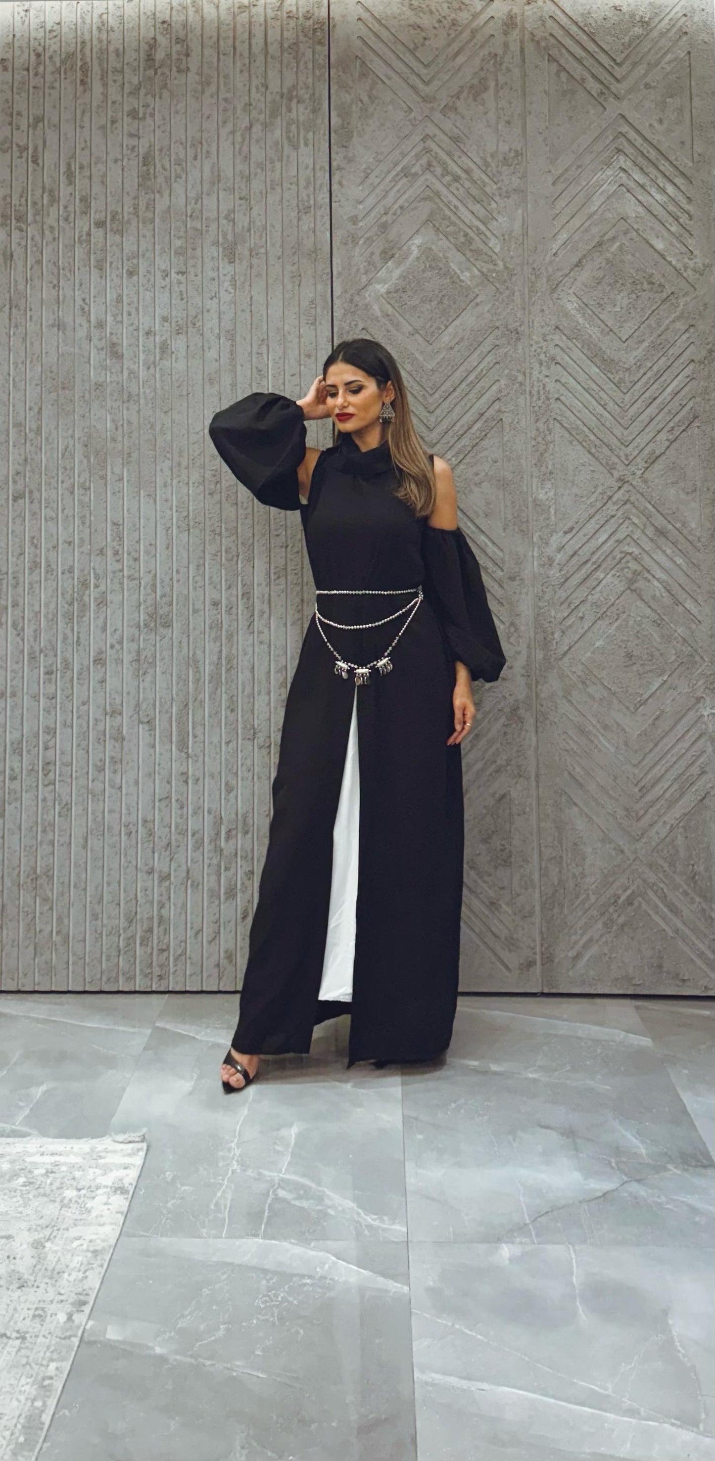 Black & white open sleeves dress