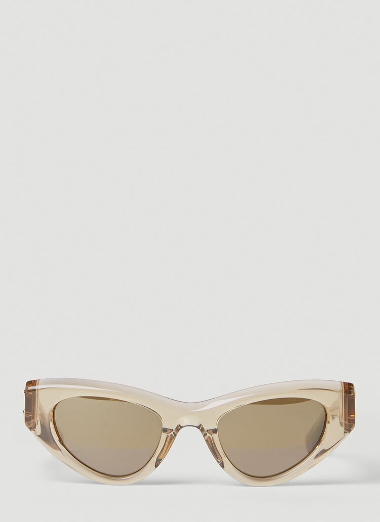 Cat eye sunglasses
