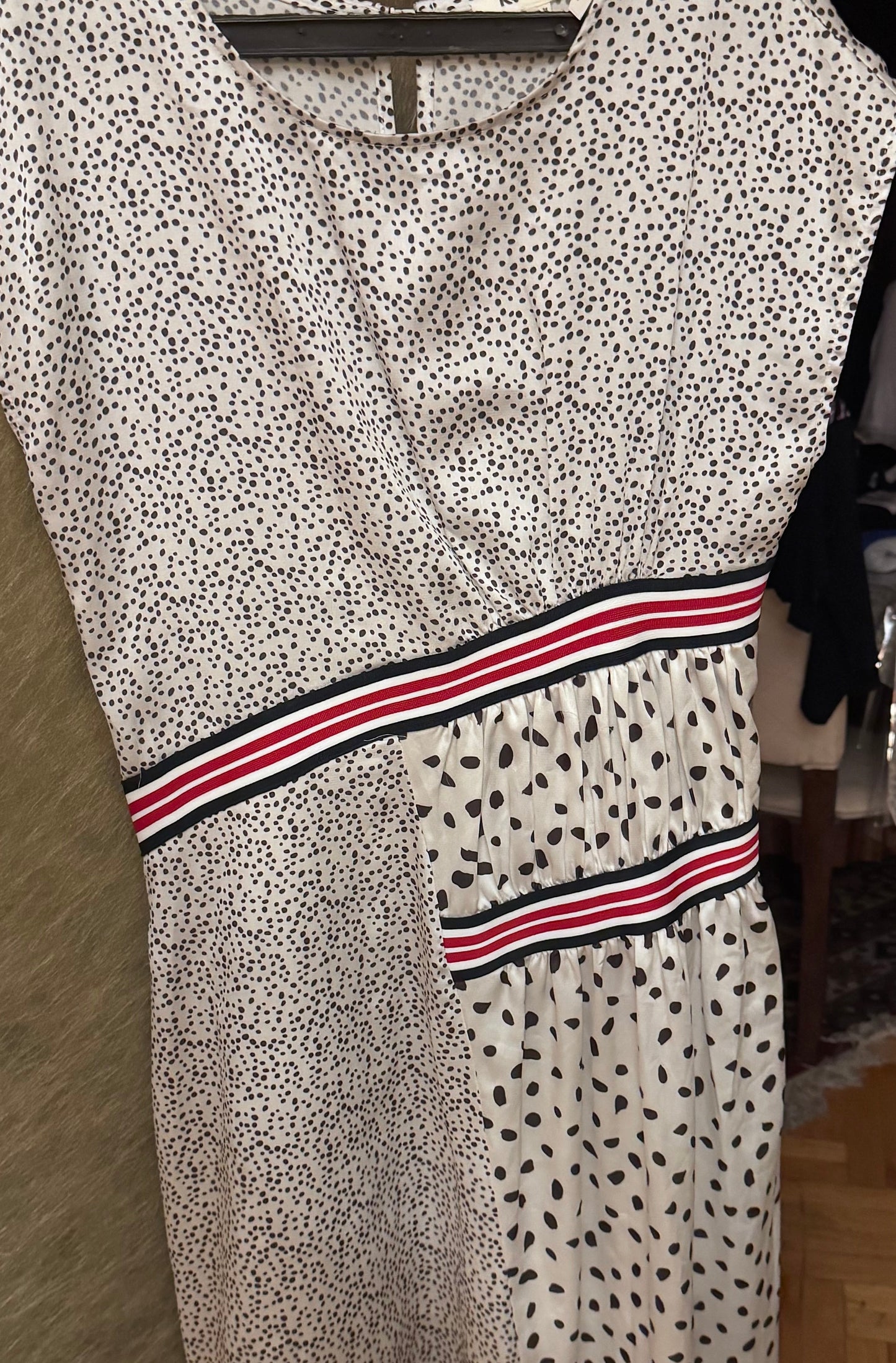 Polka dot dress with red elastic waist