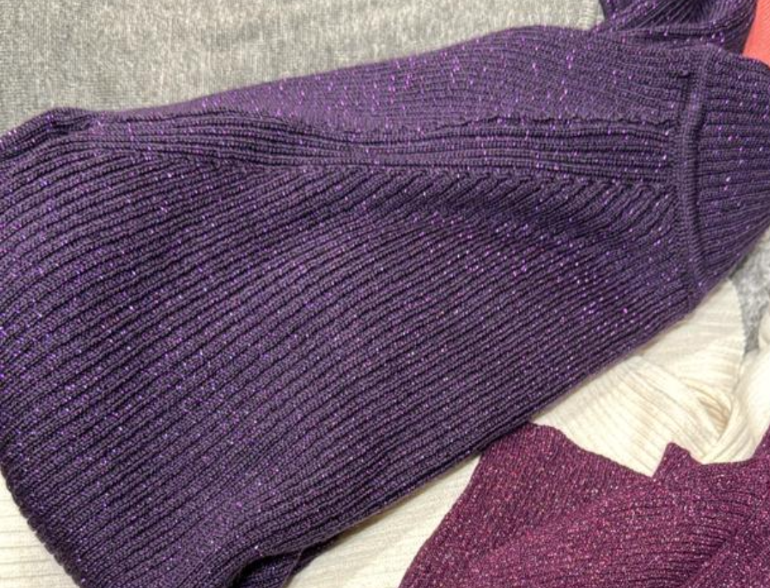 Turtle neck slim sweater