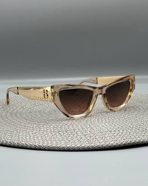 Cat eye sunglasses