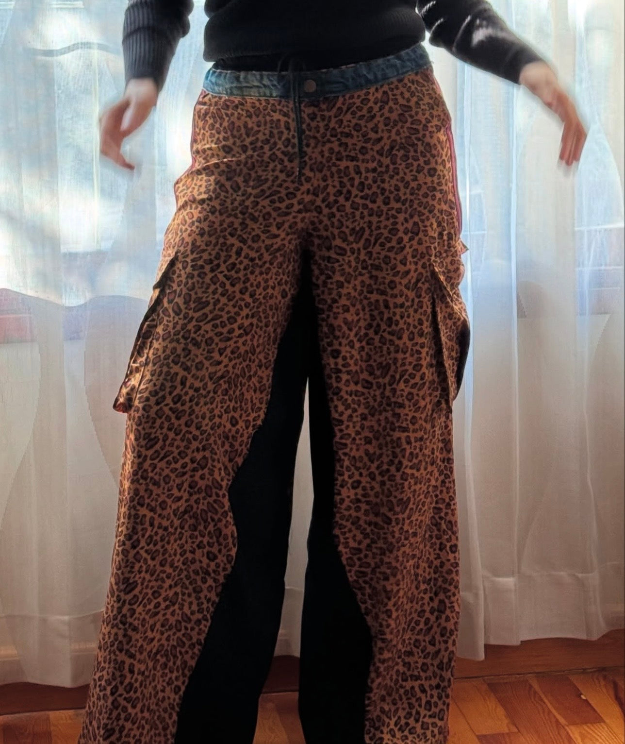 Baggy cheetah print pant