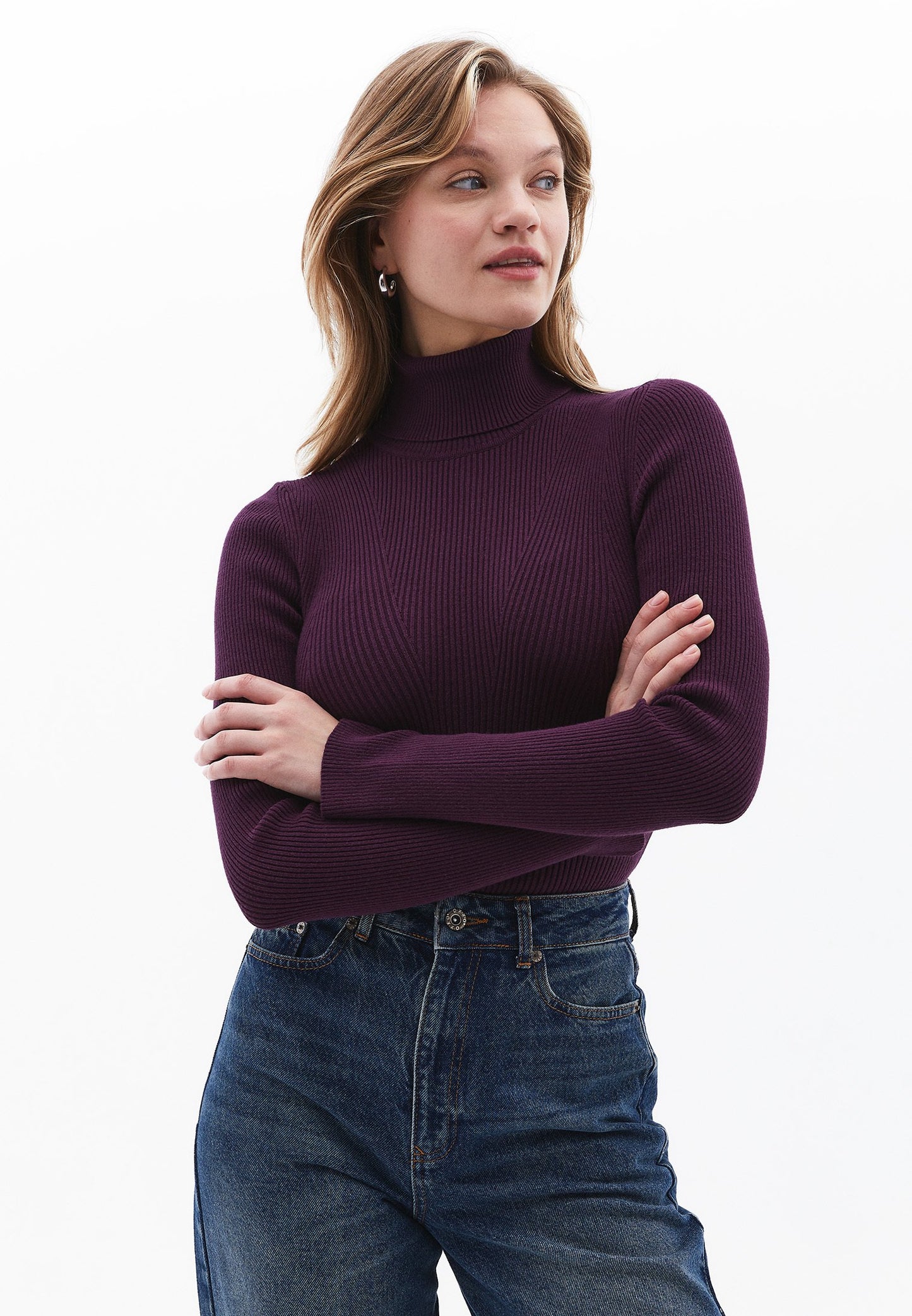 Turtle neck slim sweater