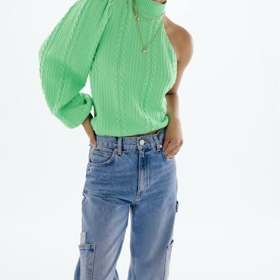 One shoulder sweater