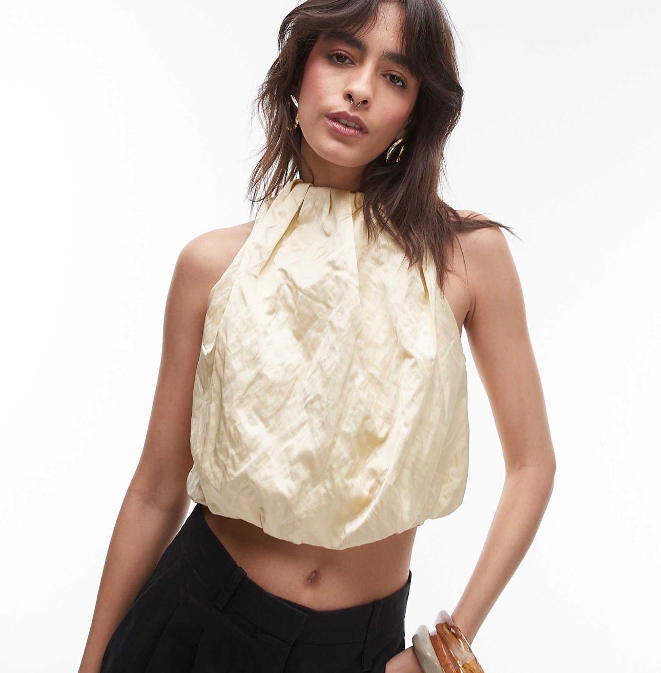 Capsule pleated volume sleeve top