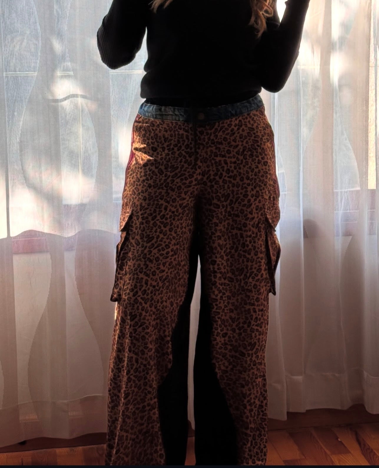Baggy cheetah print pant