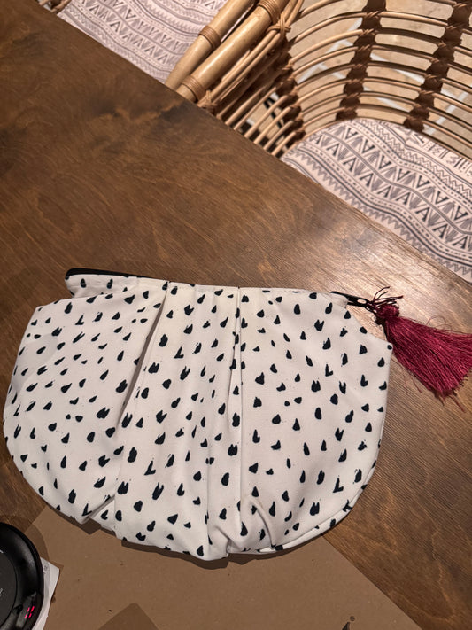 Polka clutch