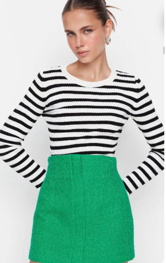Striped round neck pullover