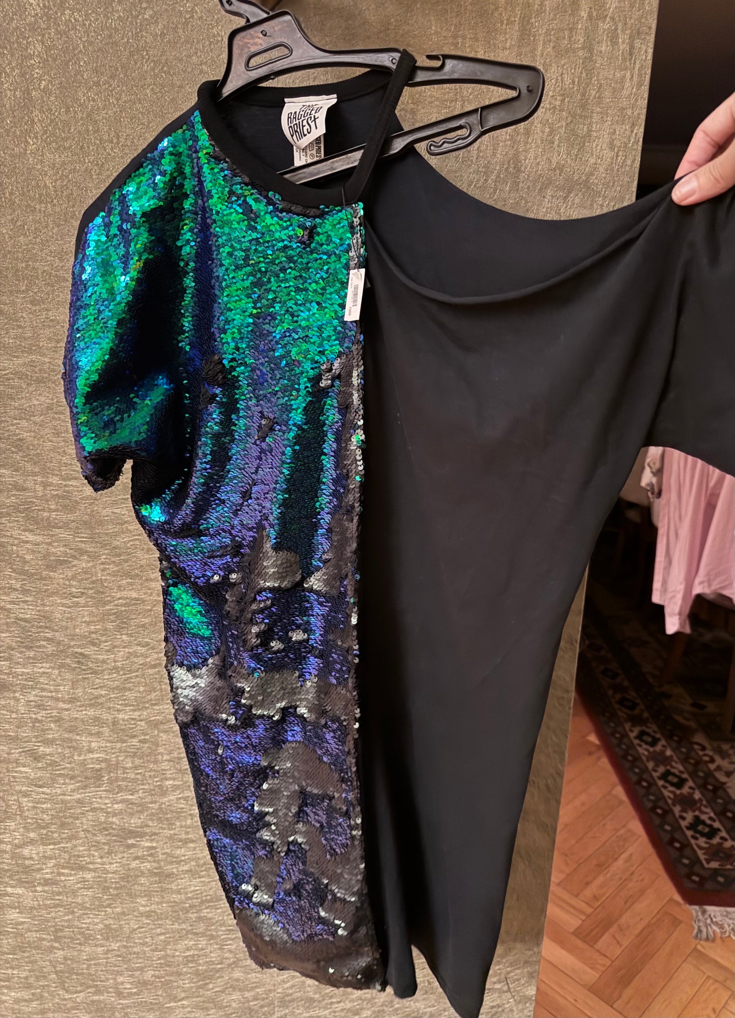 Emerald Glow Off-Shoulder Tee Dress