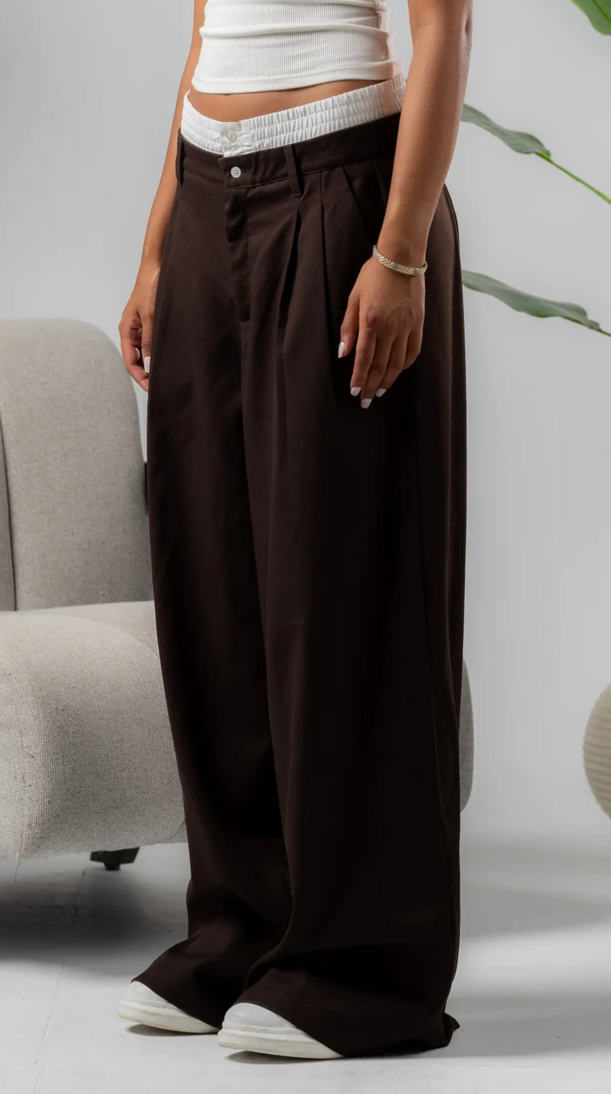 Wide leg brown pant