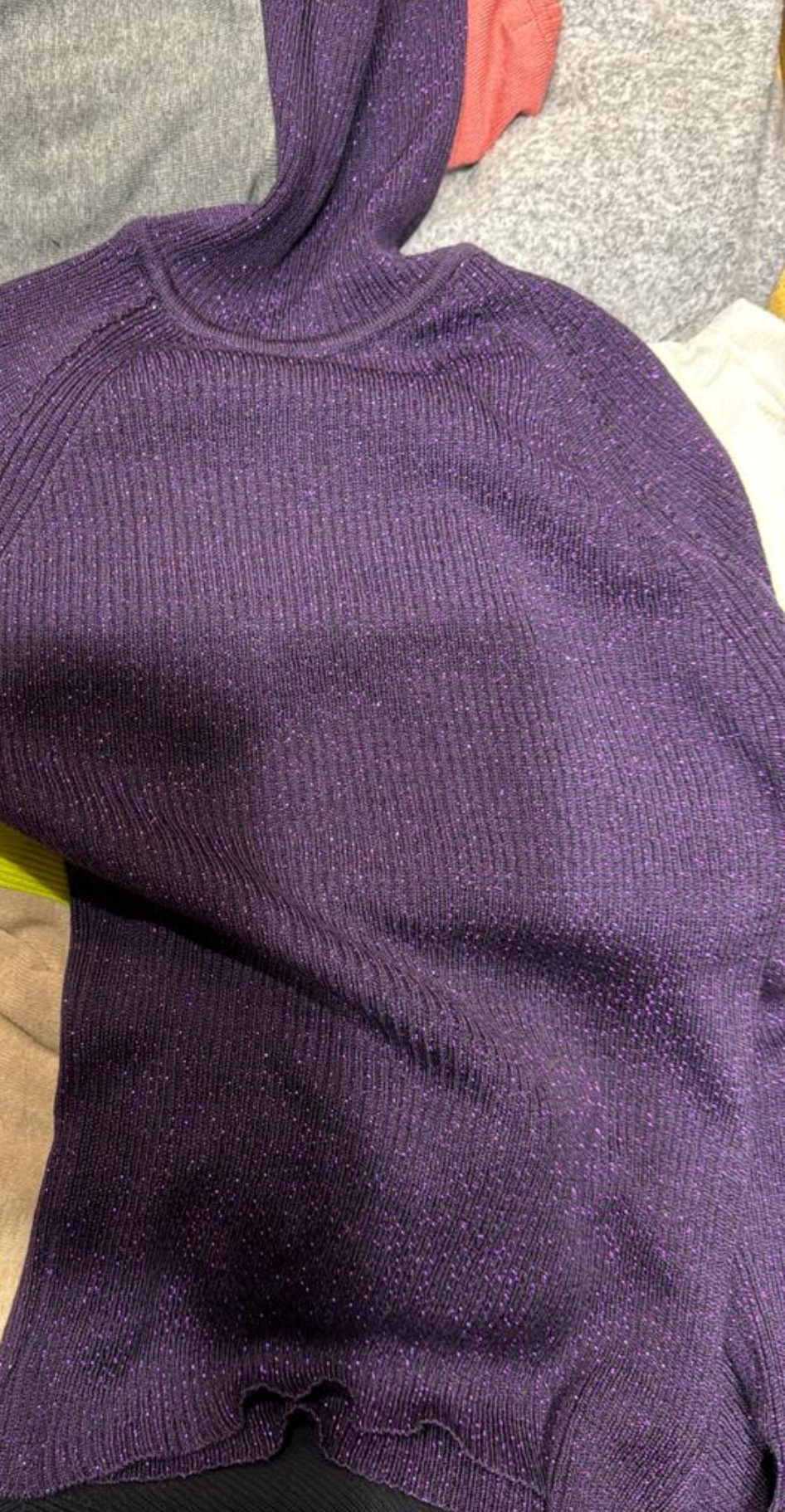 Turtle neck slim sweater